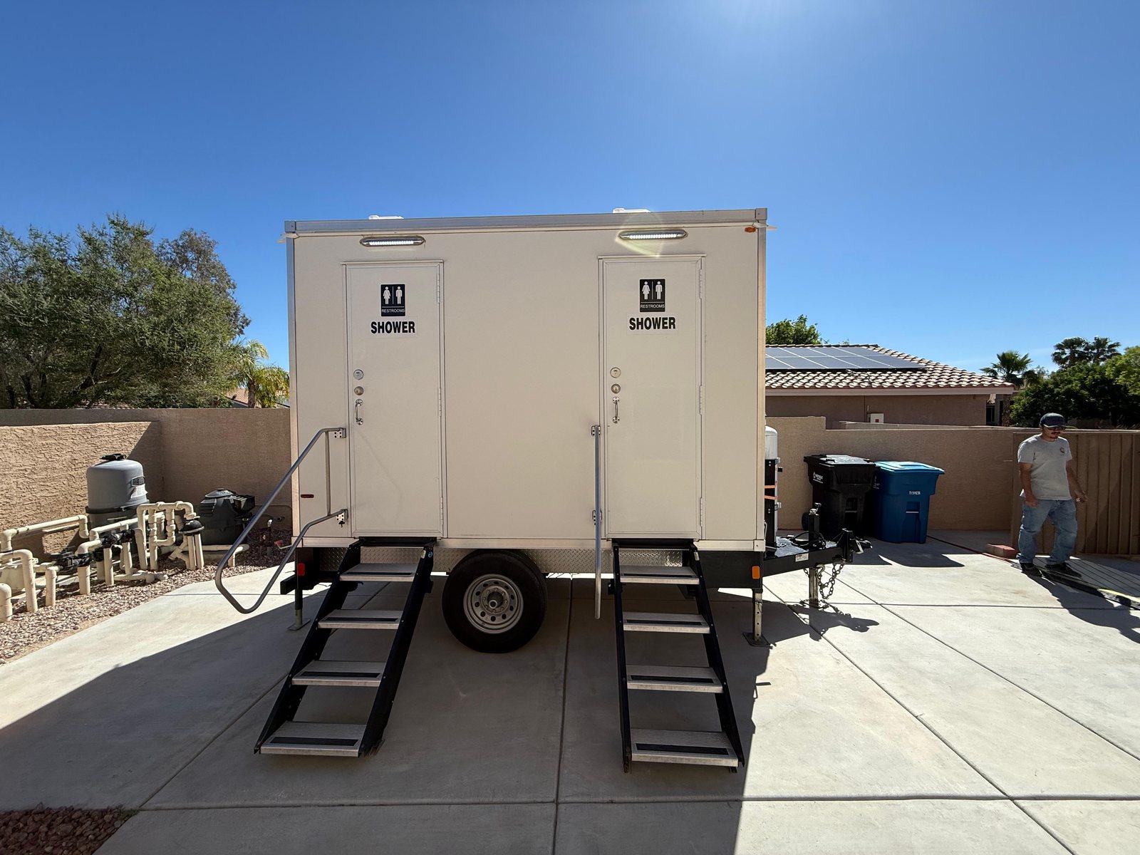 Photo of our 2 station shower/restroom combo offered near Arizona